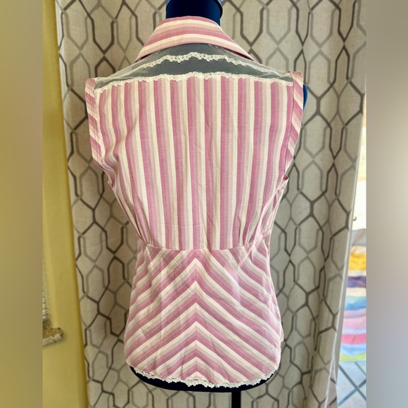 NEW! Parallel Pink & White Striped Sleeveless Button Down Blouse - Picture 9 of 13